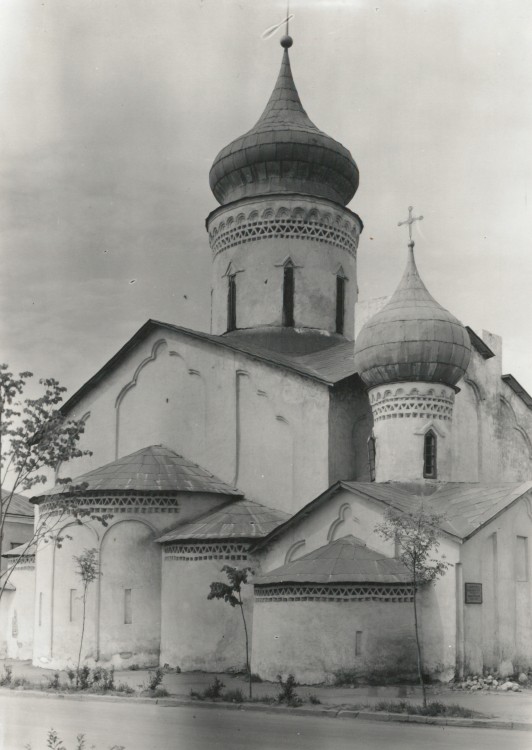 Псков. Церковь Николая Чудотворца со Усохи. архивная фотография, 1958 год. Фото Германа Гроссмана