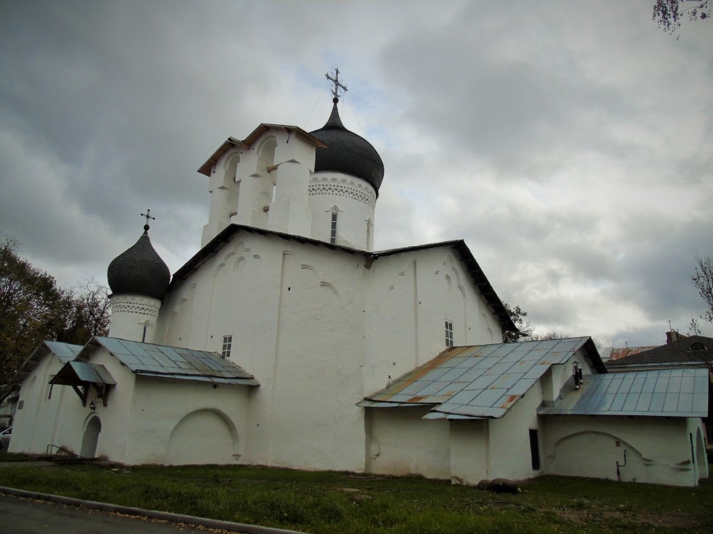 Псков. Церковь Николая Чудотворца со Усохи. фасады