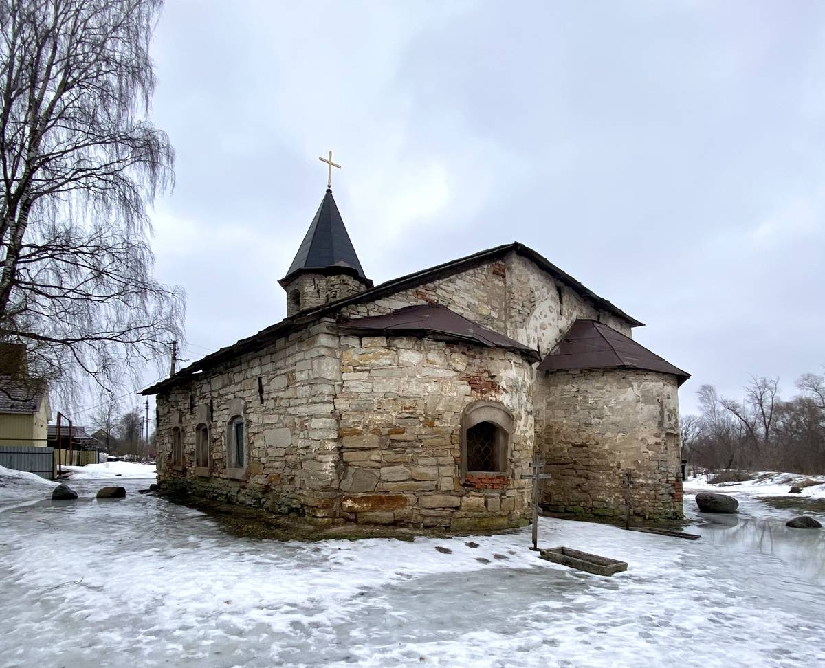 Вид с юга, фасады. Церковь Рождества Пресвятой Богородицы, Порхов (Порховский район, Псковская область)