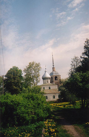 Церковь Николая Чудотворца, Порхов (Порховский район, Псковская область). общий вид в ландшафте