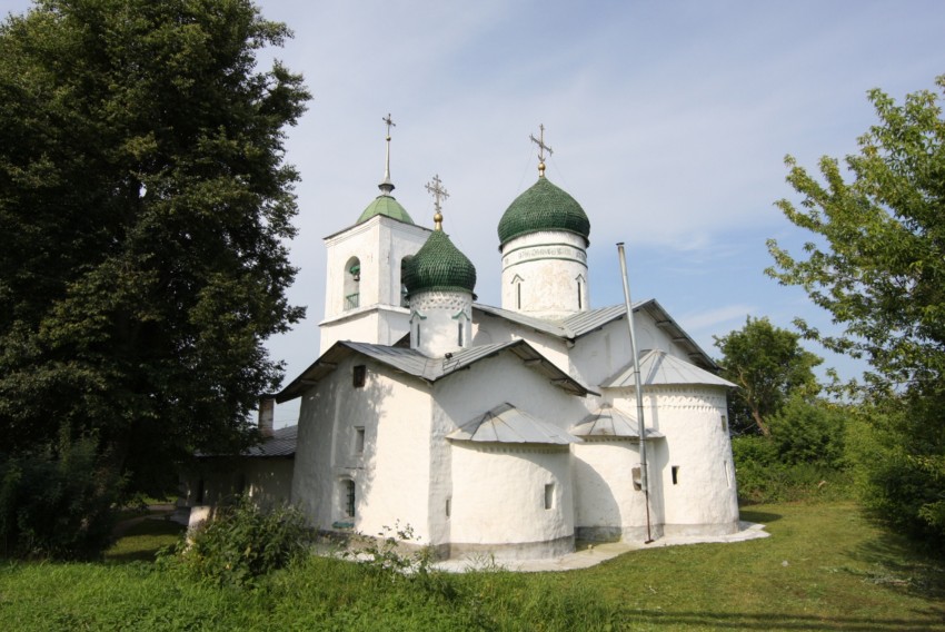 Остров. Церковь Николая Чудотворца. фасады