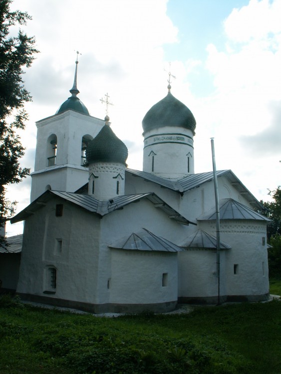 Остров. Церковь Николая Чудотворца. фасады