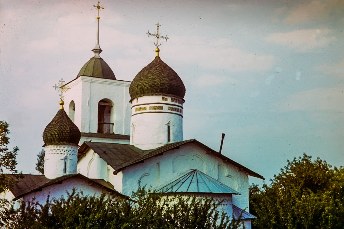 Остров. Церковь Николая Чудотворца. архитектурные детали, Оцифрованный слайд 1975 года