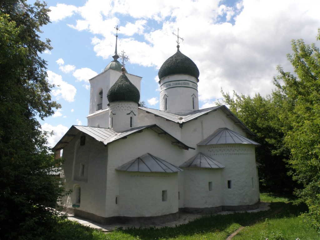 Остров. Церковь Николая Чудотворца. фасады