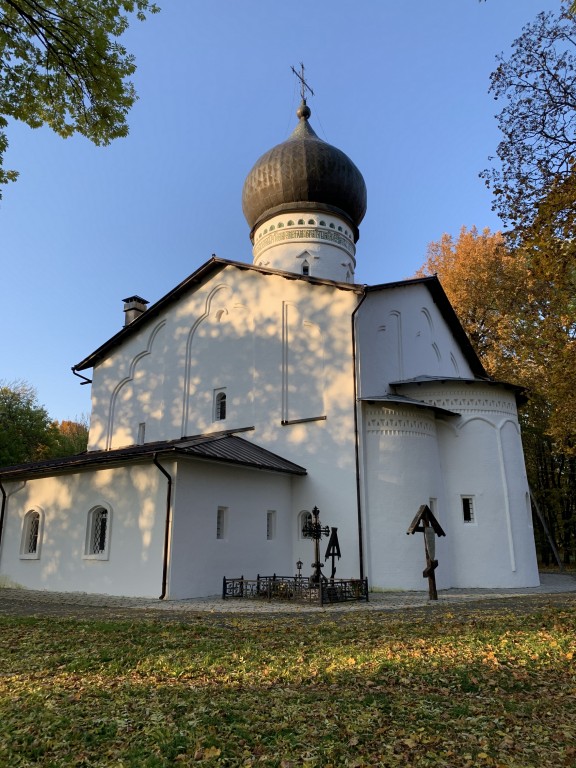 Собор Державной иконы Божией Матери, Гдов (Гдовский район, Псковская область). фасады
