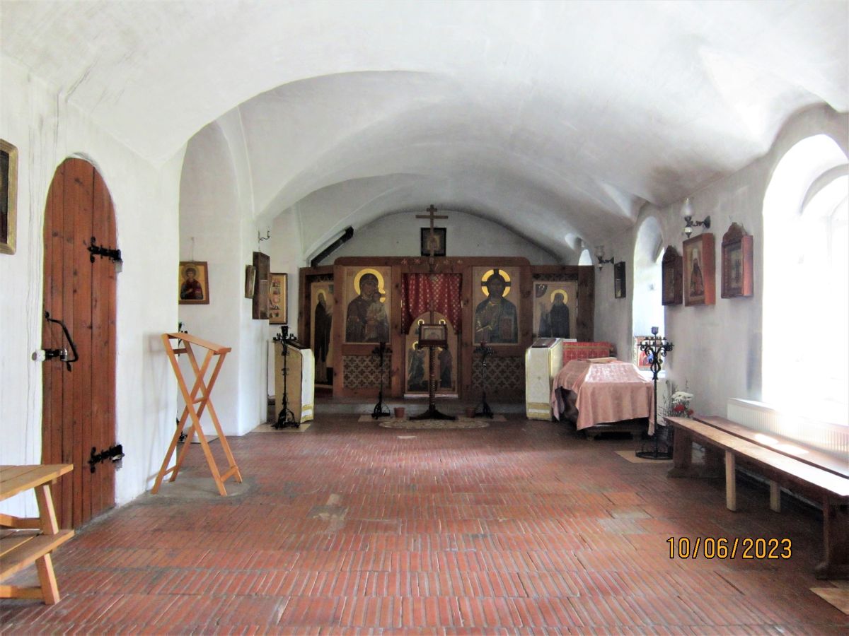 Собор Державной иконы Божией Матери, Гдов (Гдовский район, Псковская область). интерьер и убранство, Южный придел