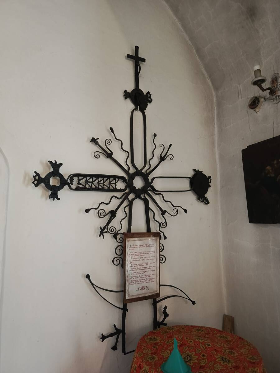 Собор Державной иконы Божией Матери, Гдов (Гдовский район, Псковская область). дополнительная информация, Сохранившийся крест