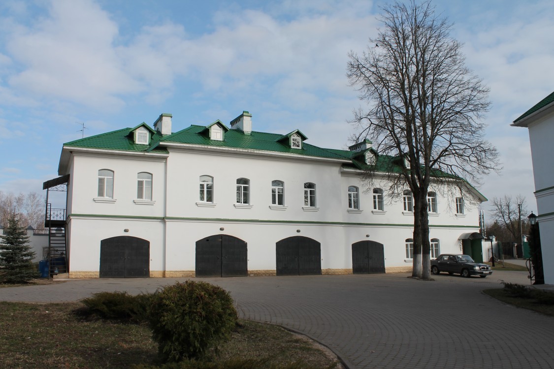 Спасо-Елеазаровский женский монастырь, Елизарово (Псковский район, Псковская область). дополнительная информация, Социальный корпус