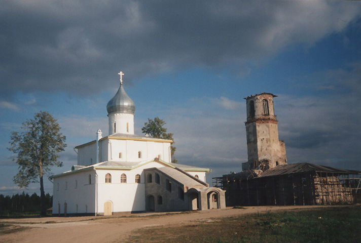 Иоанно-Богословский Савво-Крыпецкий мужской монастырь, Крыпецкое (Псковский район, Псковская область). фасады