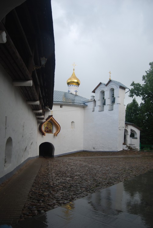 Успенский Псково-Печерский монастырь, Печоры (Печорский район, Псковская область). дополнительная информация