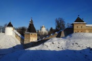 Успенский Псково-Печерский монастырь, Михайловский собор и башни (слева направо) - Тайловская, Верхних решеток, Тарарыгина<br>, Печоры, Печорский район, Псковская область