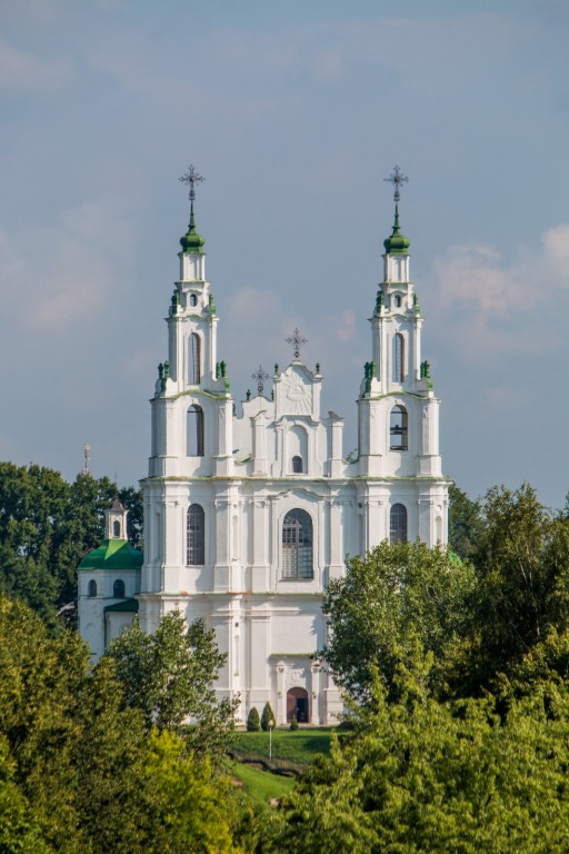 Полоцк. Собор Софии, Премудрости Божией. фасады, Южный фасад - фото с Кургана бессмертия телеобъективом