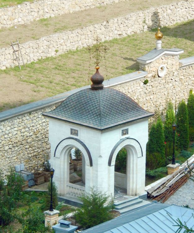 Бахчисарай. Успенский мужской монастырь. архитектурные детали