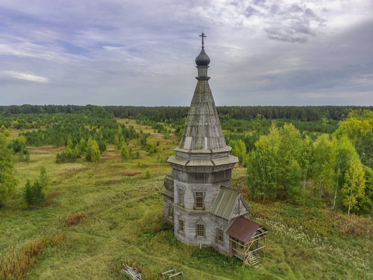 Сретено-Михайловская церковь, Красная Ляга, урочище (Каргопольский район, Архангельская область). фасады, Вид с северо-запада