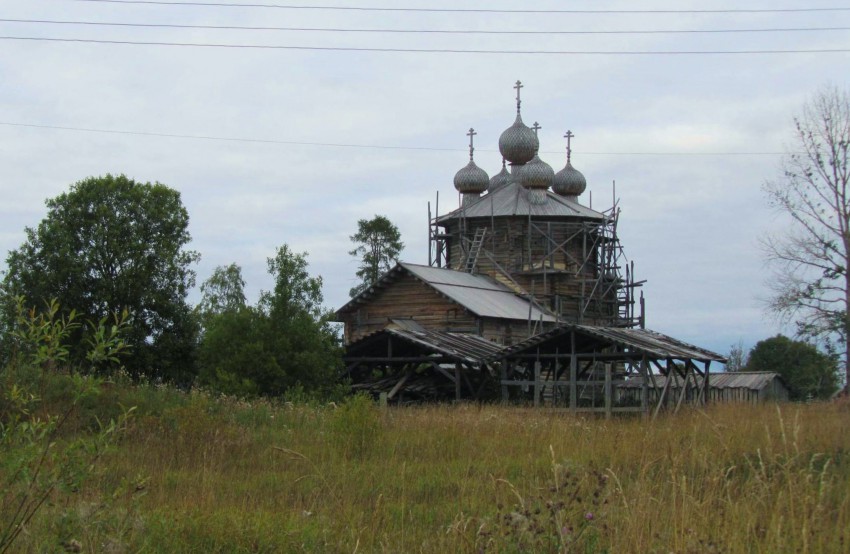 Храмовый комплекс Лядинского погоста, Столетовская (Лядины) (Каргопольский район, Архангельская область). дополнительная информация, осталась лишь одинокая Богоявленская церковь