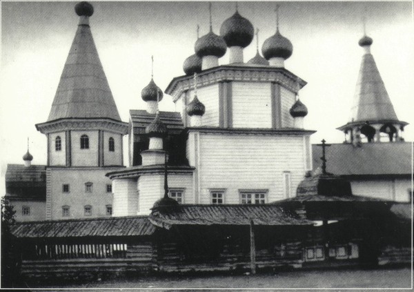 Храмовый комплекс Лядинского погоста, Столетовская (Лядины) (Каргопольский район, Архангельская область). архивная фотография