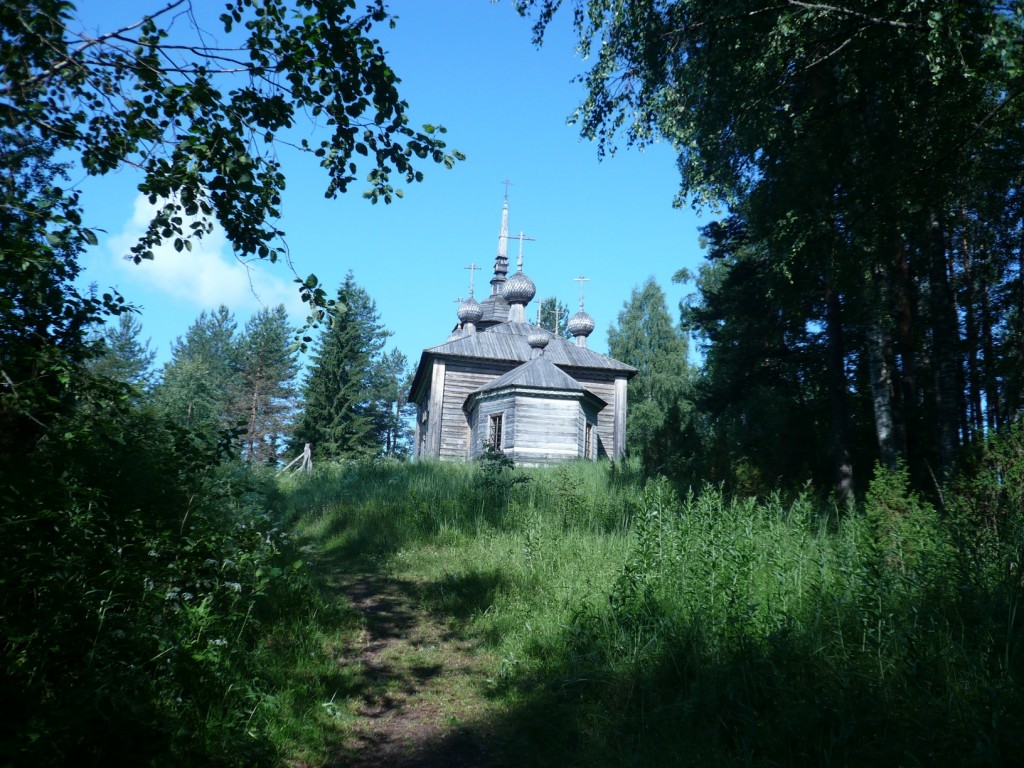 Масельга. Церковь Александра Свирского. общий вид в ландшафте