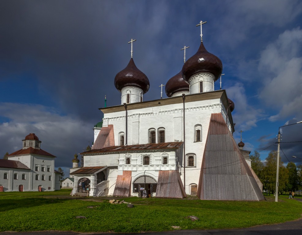 Собор Рождества Христова, Каргополь (Каргопольский район, Архангельская область). фасады, Вид с запада