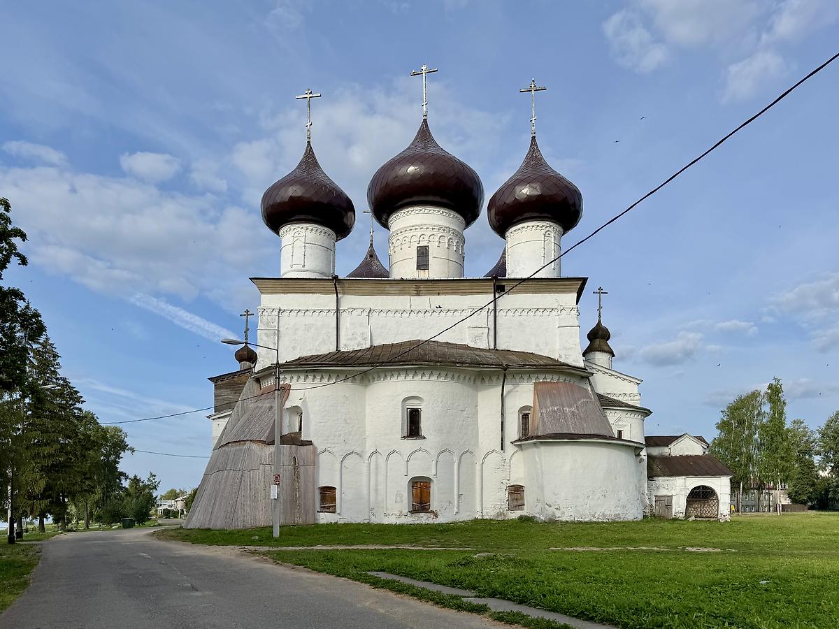 Вид с востока, фасады. Собор Рождества Христова, Каргополь (Каргопольский район, Архангельская область)