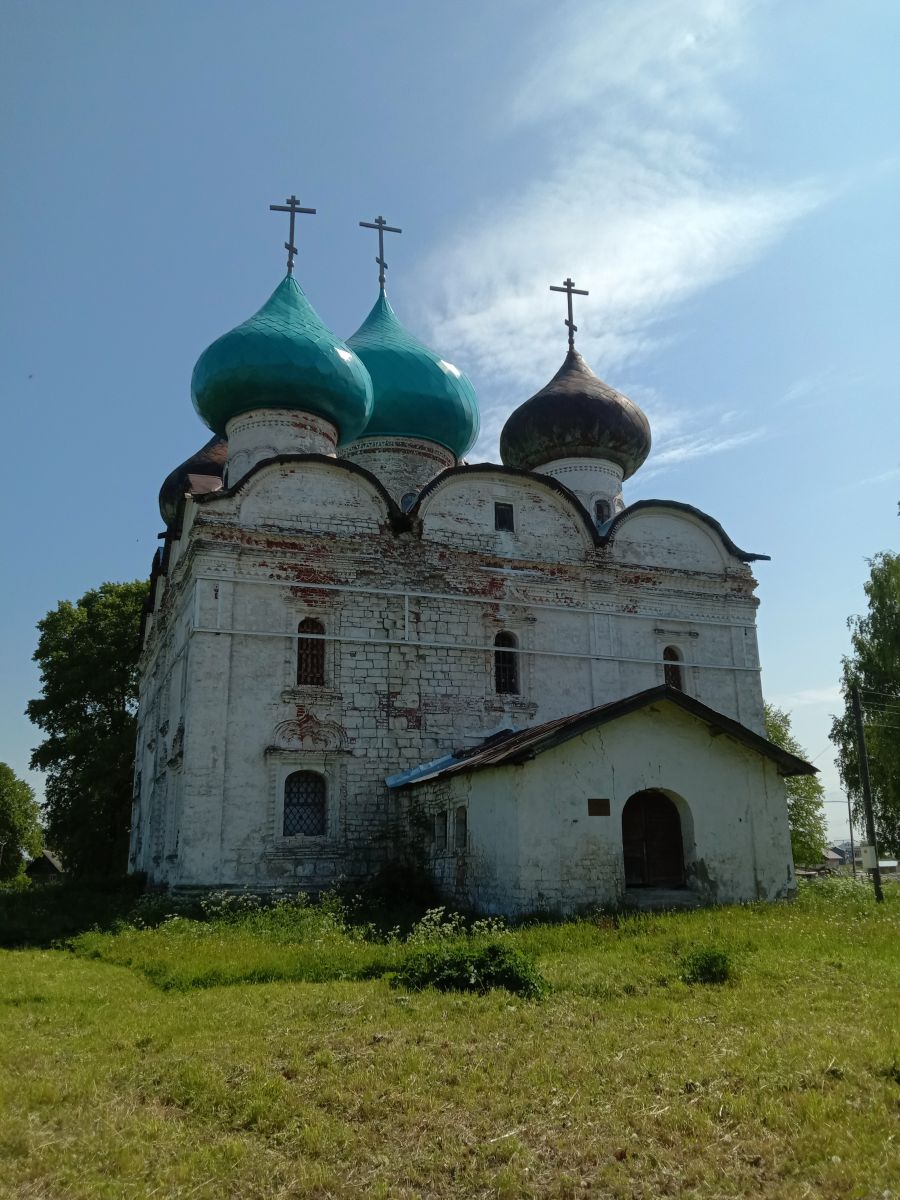 Каргополь. Церковь Воскресения Христова. фасады