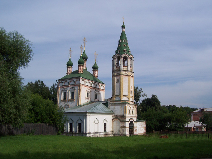 Церковь Троицы Живоначальной, Серпухов (Серпуховский городской округ и гг. Протвино, Пущино, Московская область). общий вид в ландшафте, 		      