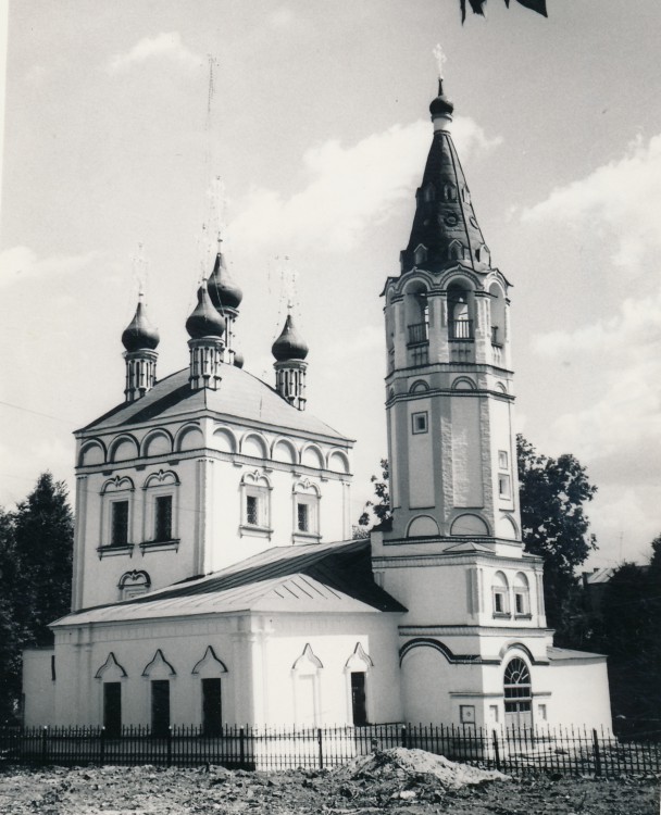 Церковь Троицы Живоначальной, Серпухов (Серпуховский городской округ и гг. Протвино, Пущино, Московская область). фасады