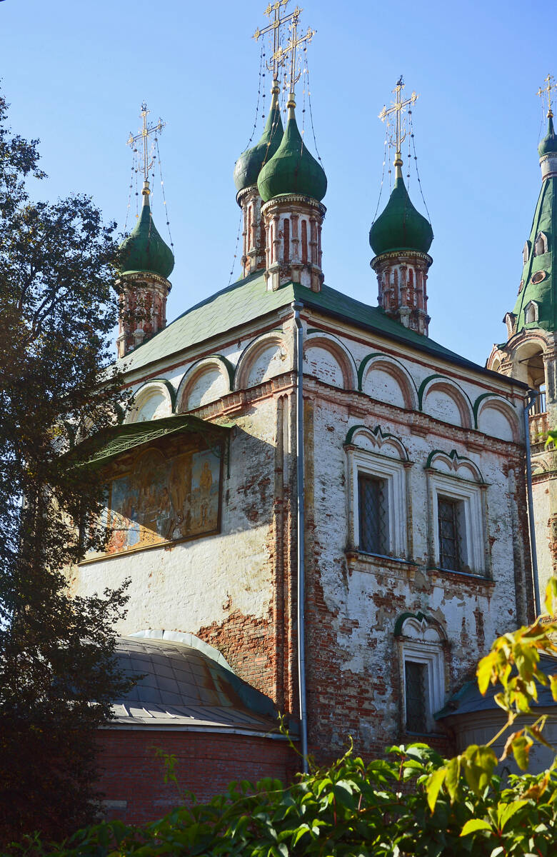 Церковь Троицы Живоначальной, Серпухов (Серпуховский городской округ и гг. Протвино, Пущино, Московская область). архитектурные детали