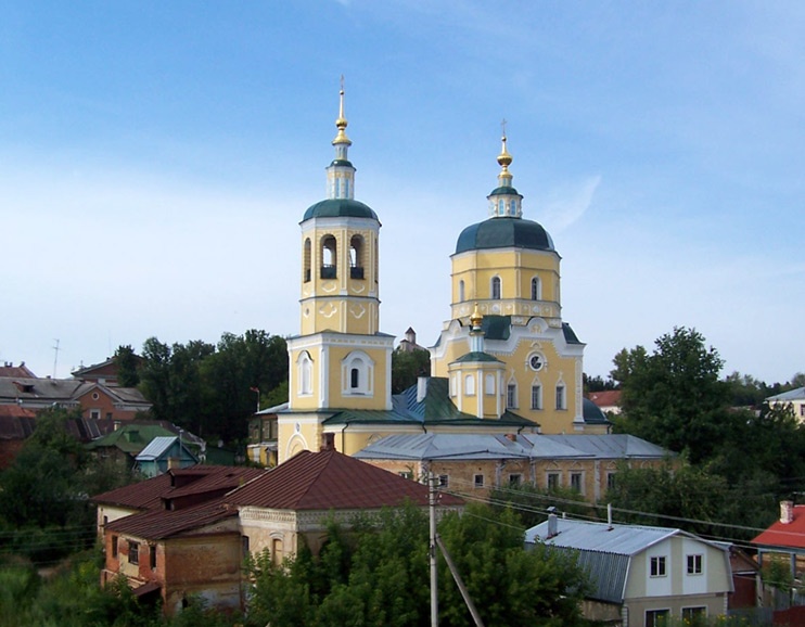 Серпухов. Церковь Илии Пророка. общий вид в ландшафте, Вид с кремлевского вала