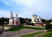 Церковь Илии Пророка, Вид с кремлевского вала:<br>слева <a href=http://sobory.ru/article/index.html?object=00306>Успенская</a> церковь, справа Ильинская, за ней <a href=http://sobory.ru/article/index.html?object=00304>Троицкая</a>		      <br>, Серпухов, Серпуховский городской округ и гг. Протвино, Пущино, Московская область