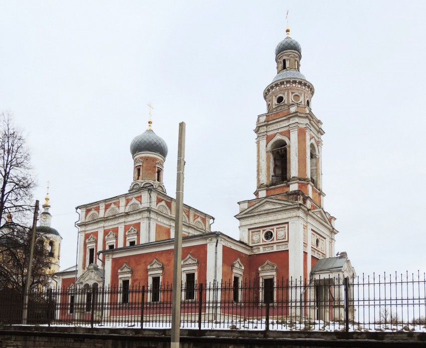 Серпухов. Церковь Успения Пресвятой Богородицы. фасады