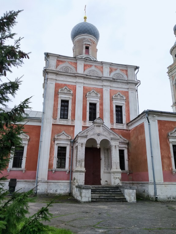 Церковь Успения Пресвятой Богородицы, Серпухов (Серпуховский городской округ и гг. Протвино, Пущино, Московская область). архитектурные детали