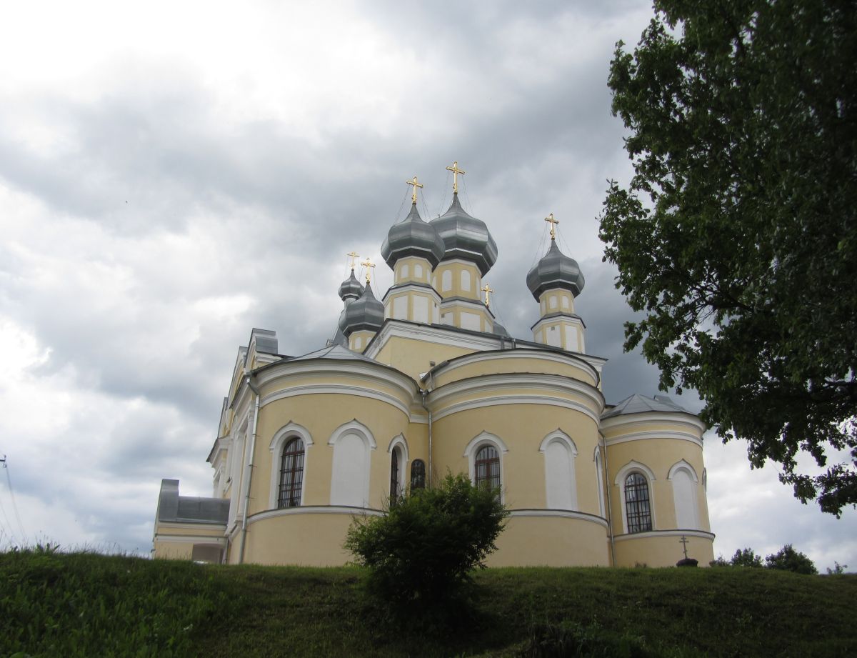 Церковь Успения Пресвятой Богородицы, Лезье (Кировский район, Ленинградская область). фасады