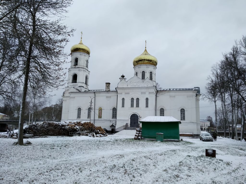 Собор Богоявления Господня, Вышний Волочёк (Вышневолоцкий район и г. Вышний Волочёк, Тверская область). фасады