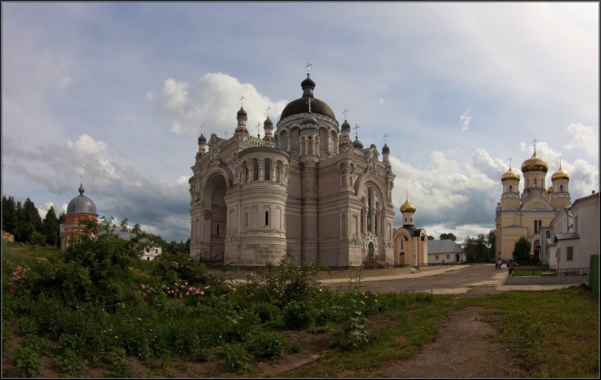 Вышний Волочёк. Казанский монастырь. фасады