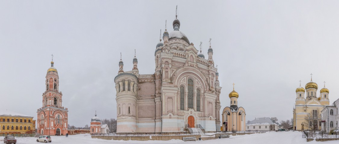 Казанский монастырь, Вышний Волочёк (Вышневолоцкий район и г. Вышний Волочёк, Тверская область). фасады, Панорама с юга