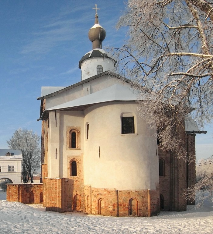 Великий Новгород. Церковь Параскевы Пятницы на Торгу. фасады, Алтарный фасад