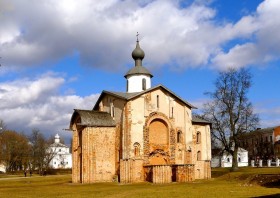 Великий Новгород. Церковь Параскевы Пятницы на Торгу
