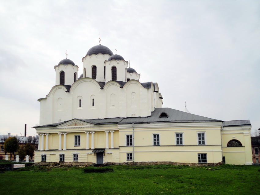 Великий Новгород. Собор Николая Чудотворца на Ярославовом дворище. фасады