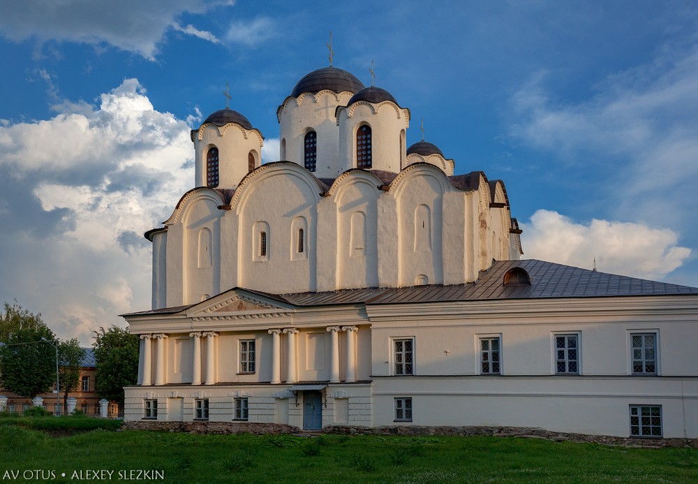 Великий Новгород. Собор Николая Чудотворца на Ярославовом дворище. фасады