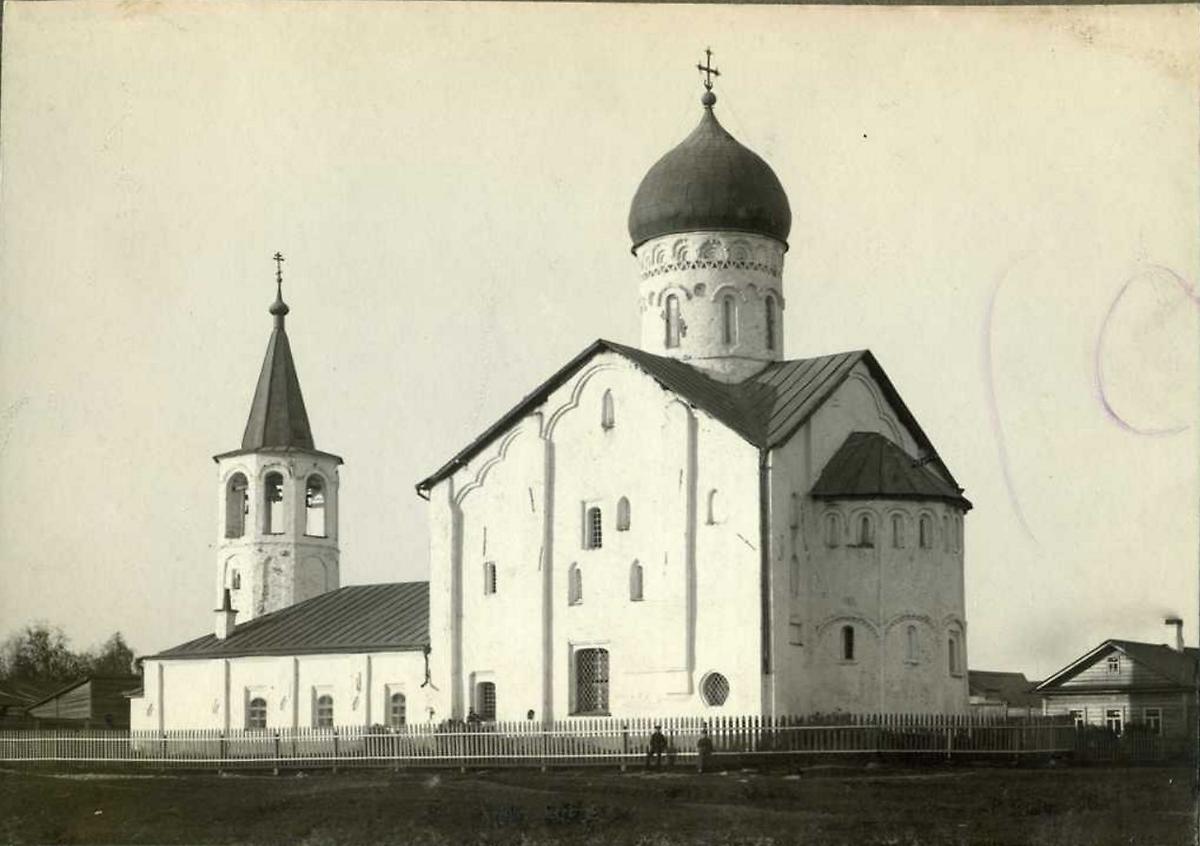 Фото 1880-х гг. Предположительно, фотограф И. Ф. Барщевский., архивная фотография. Церковь Феодора Стратилата на Ручью, Великий Новгород (Великий Новгород, город, Новгородская область)