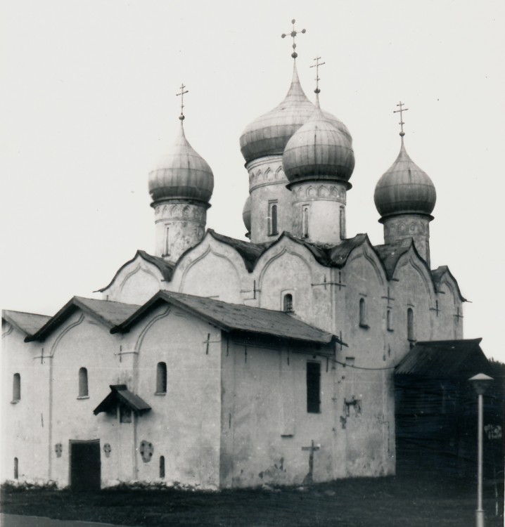 Великий Новгород. Церковь Бориса и Глеба в Плотниках. фасады