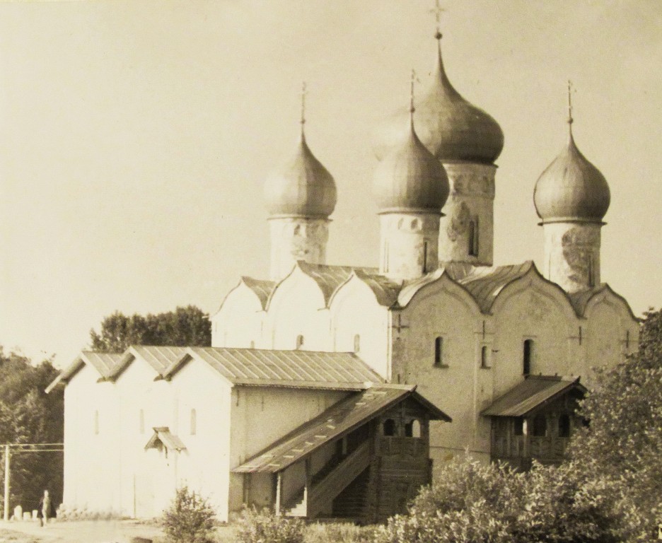 Великий Новгород. Церковь Бориса и Глеба в Плотниках. документальные фотографии, Церковь Бориса и Глеба в Великом Новгороде