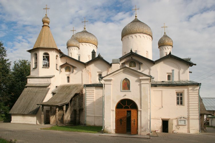 Великий Новгород. Церковь Филиппа апостола и Николая Чудотворца. фасады