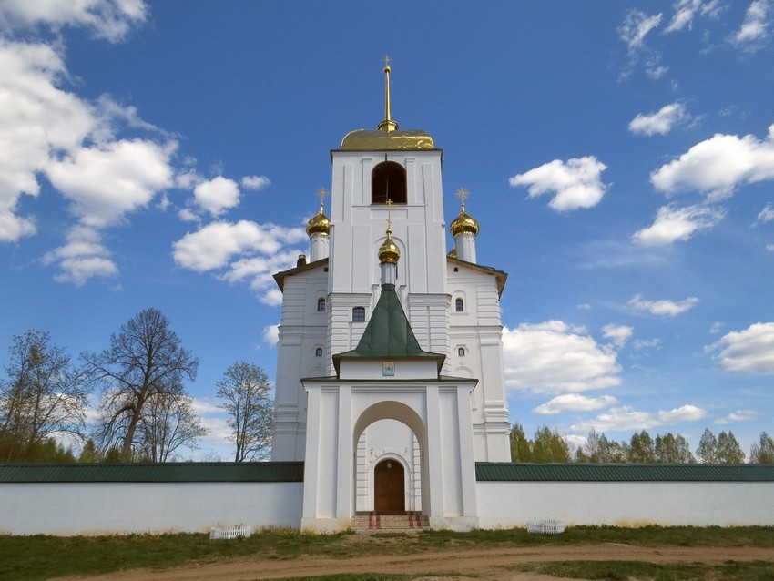 Погост Отолово (Суханы). Церковь Троицы Живоначальной. фасады