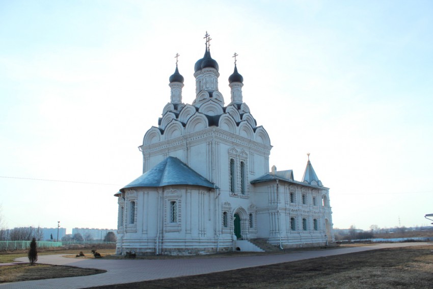 Мытищи. Церковь Благовещения Пресвятой Богородицы в Тайнинском. фасады, Вид с северо-востока