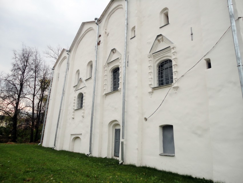 Церковь Иоанна Предтечи на Опоках, Великий Новгород (Великий Новгород, город, Новгородская область). фасады