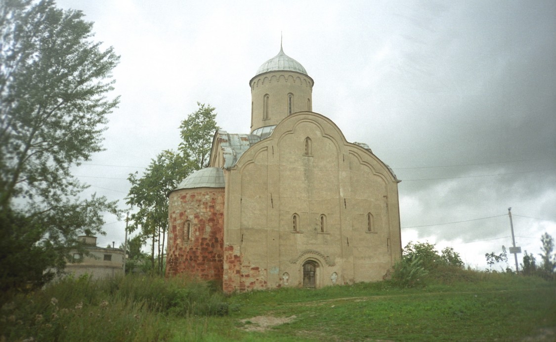 Церковь Петра и Павла на Славне, Великий Новгород (Великий Новгород, город, Новгородская область). фасады