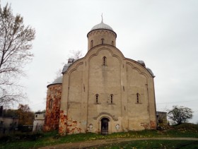 Великий Новгород. Церковь Петра и Павла на Славне