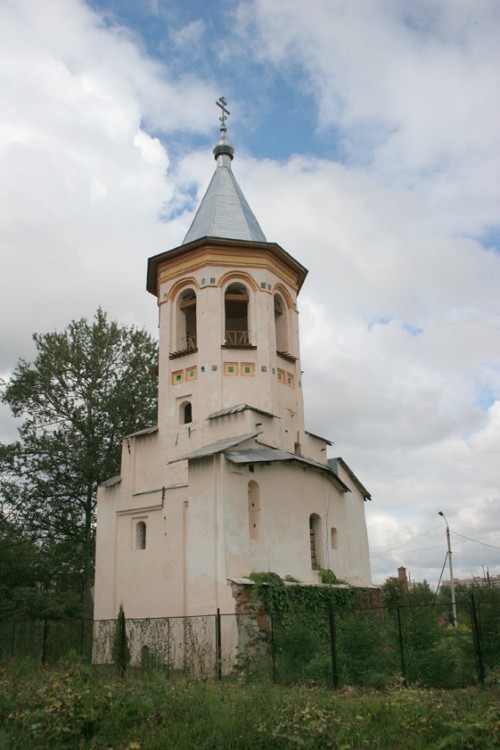 Великий Новгород. Церковь Успения Пресвятой Богородицы в Колмове. фасады