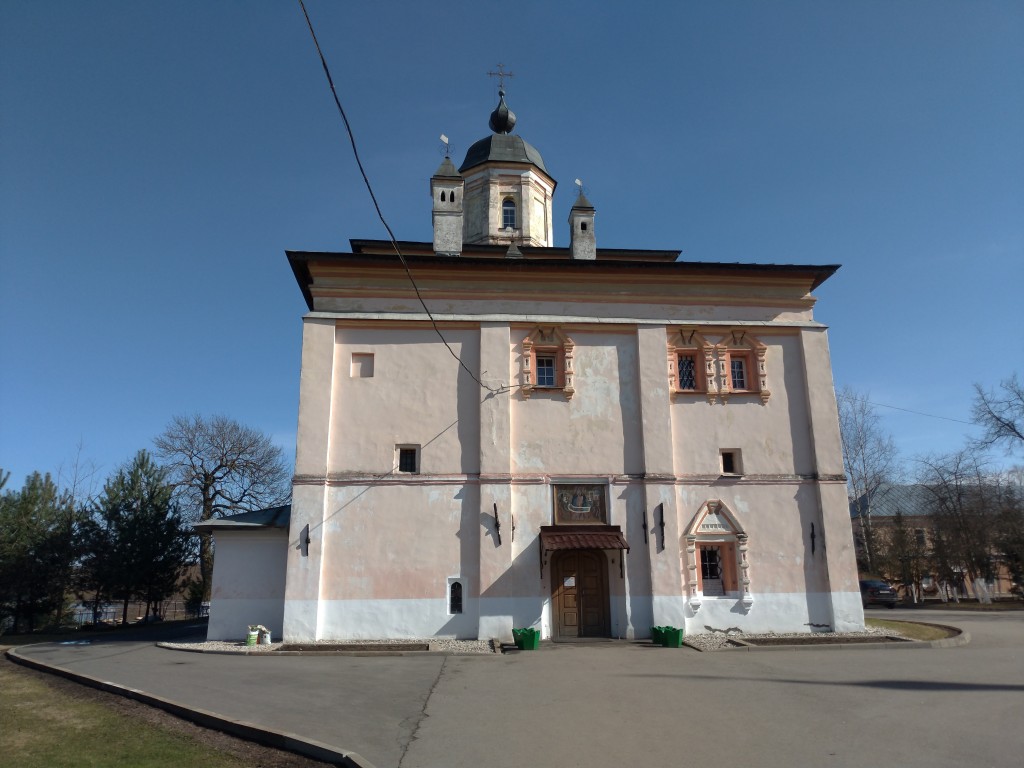 Великий Новгород. Церковь Успения Пресвятой Богородицы в Колмове. фасады